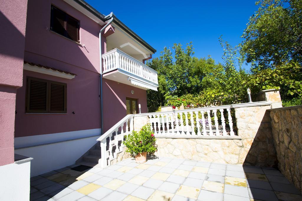 Apartments Zile Starigrad Paklenica Bagian luar foto