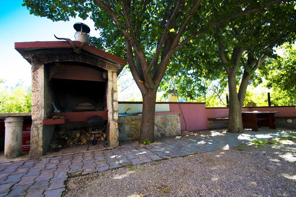 Apartments Zile Starigrad Paklenica Bagian luar foto