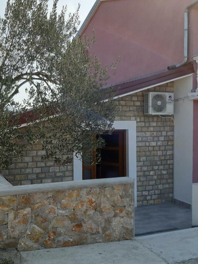 Apartments Zile Starigrad Paklenica Bagian luar foto
