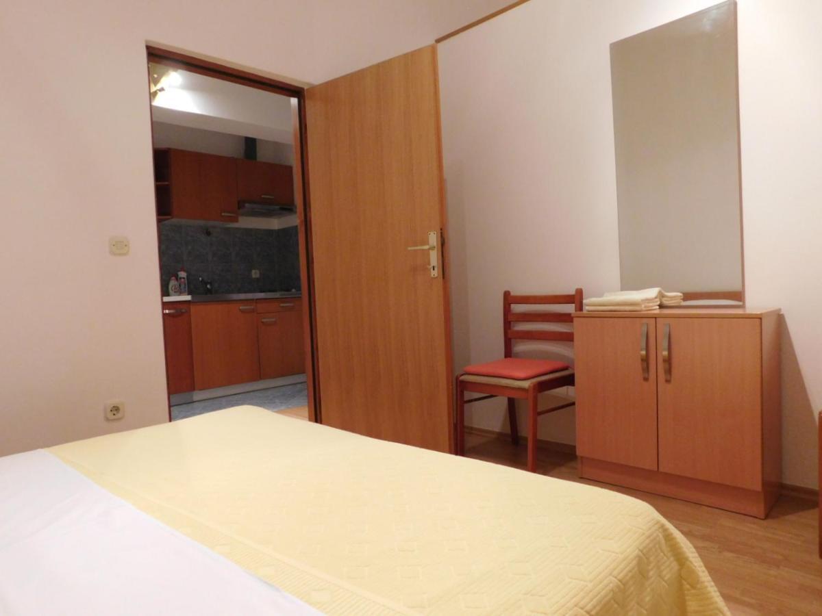 Apartments Zile Starigrad Paklenica Bagian luar foto